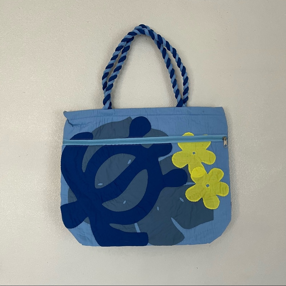 Large quilt Hawaiian travel bag